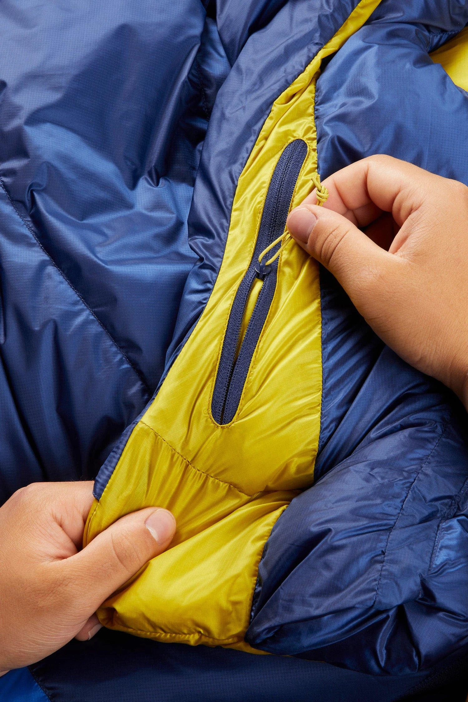 Rab Neutrino 200 Down Sleeping Bag (30F) - Image 6